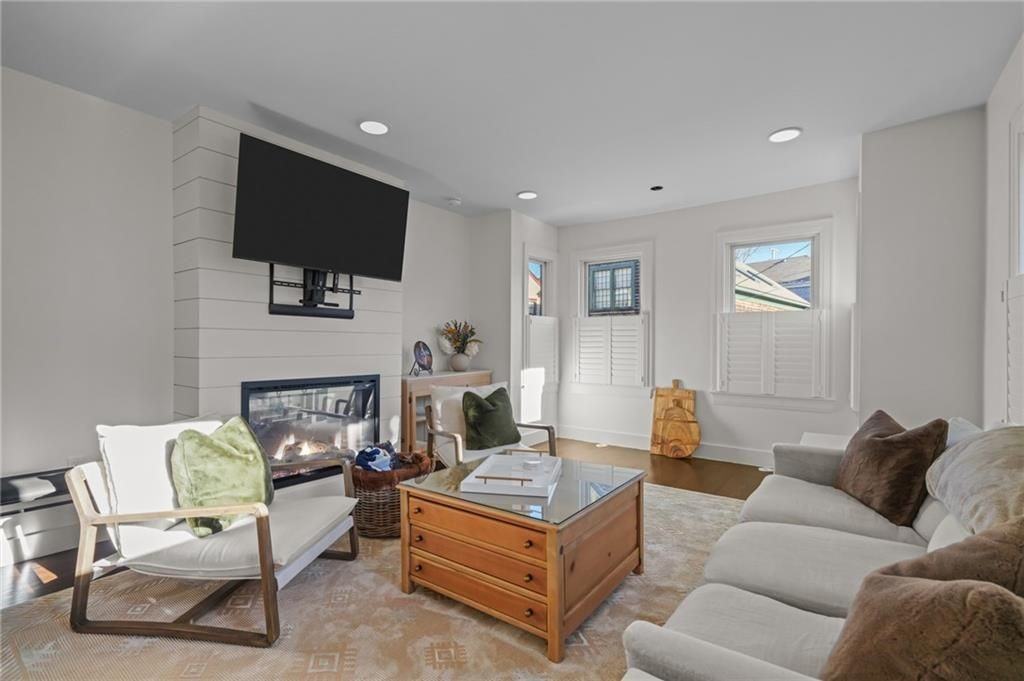 8 Cross St ##1 - Photo 6 of 29