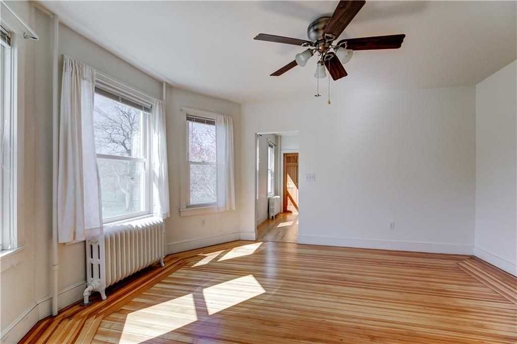 577 Spring St - Photo 6 of 19