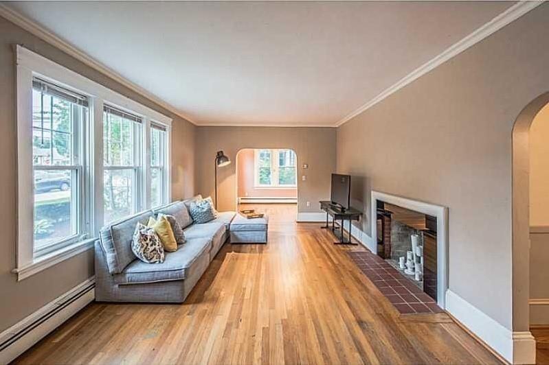 99 Oak Hill Ave - Photo 3 of 10