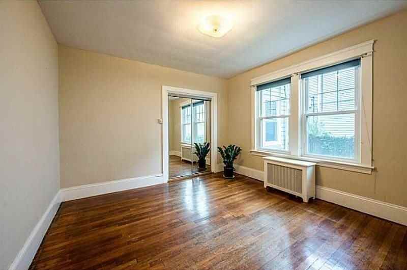 99 Oak Hill Ave - Photo 5 of 10