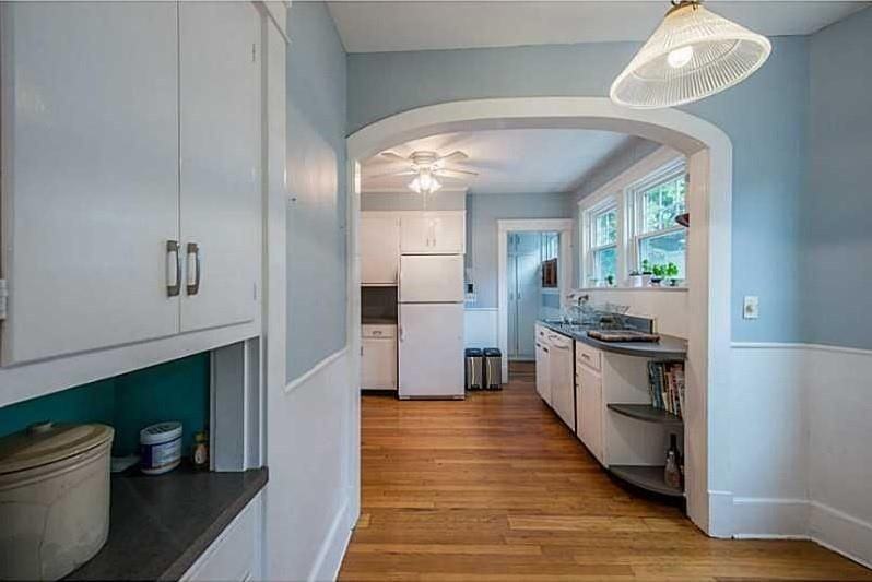 99 Oak Hill Ave - Photo 6 of 10