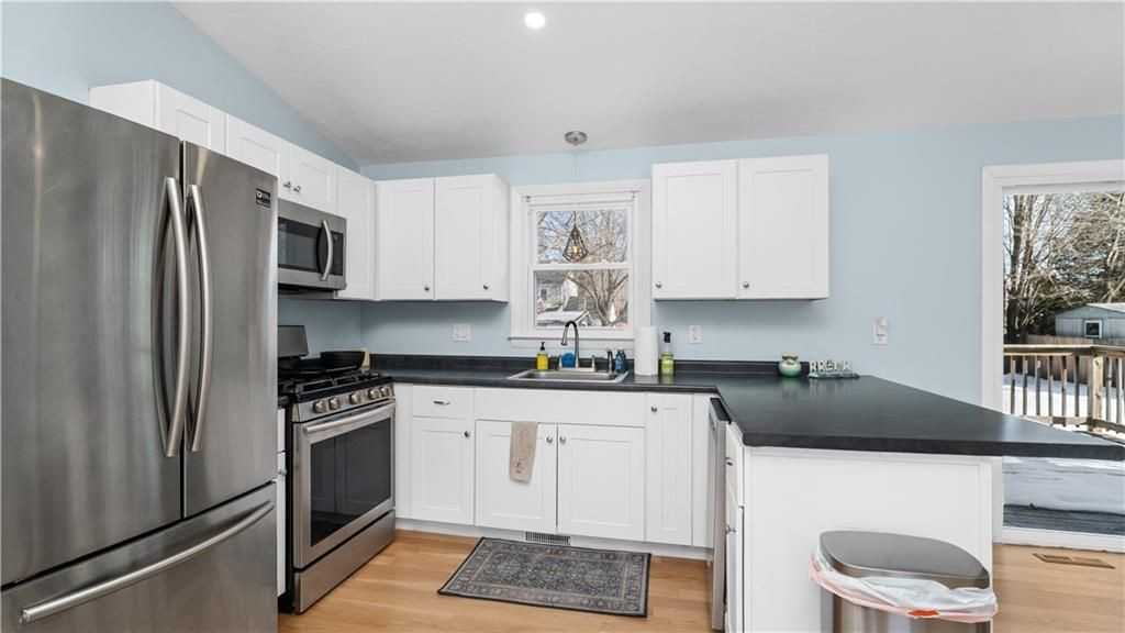 82 Primrose Dr - Photo 6 of 30