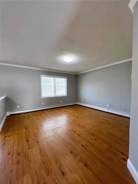 927 Elm St ##3 - Photo 5 of 14