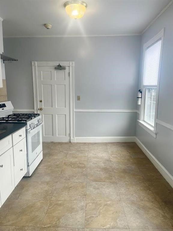 9 Sherman St - Photo 2 of 16