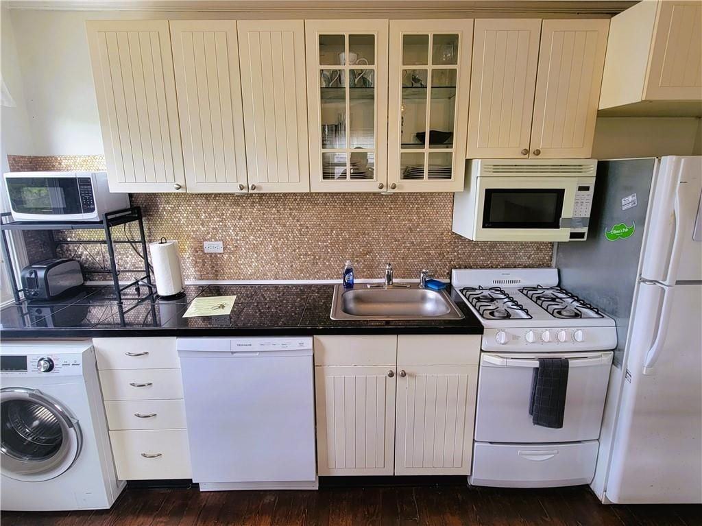 11 Hammond St ##3 - Photo 4 of 14