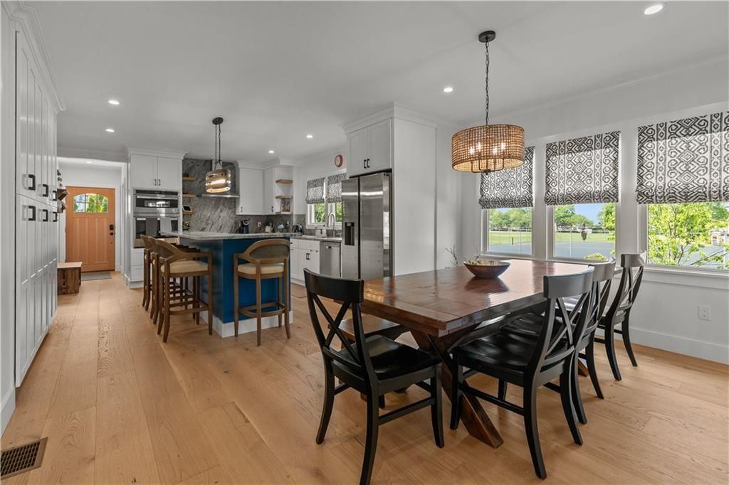 109 Carroll Ave - Photo 6 of 46