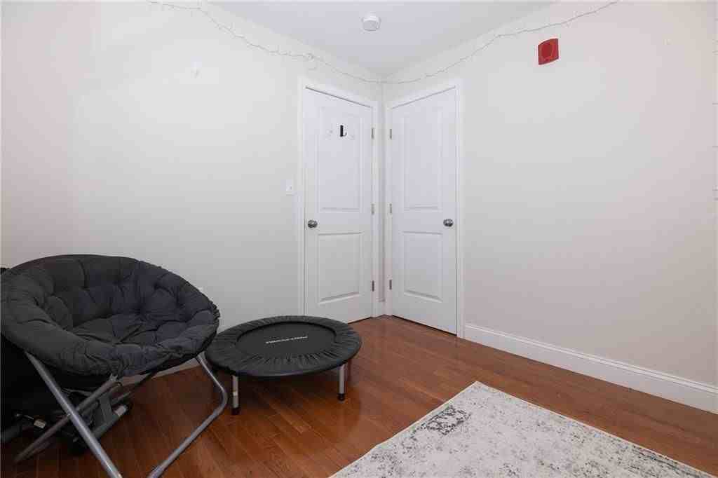 255 Waterman St ##4 - Photo 6 of 17