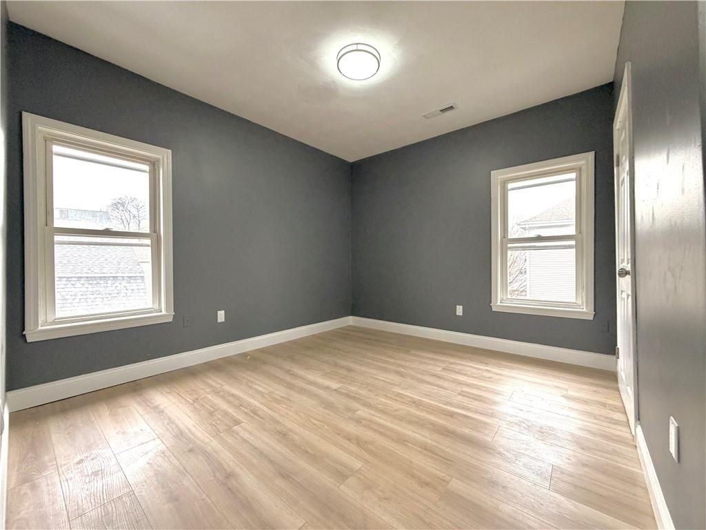 150 Newell Ave - Photo 5 of 8