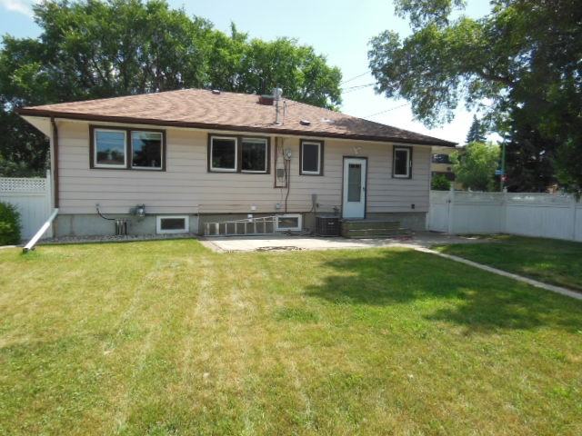 2616 Coronation St - Photo 2 of 16