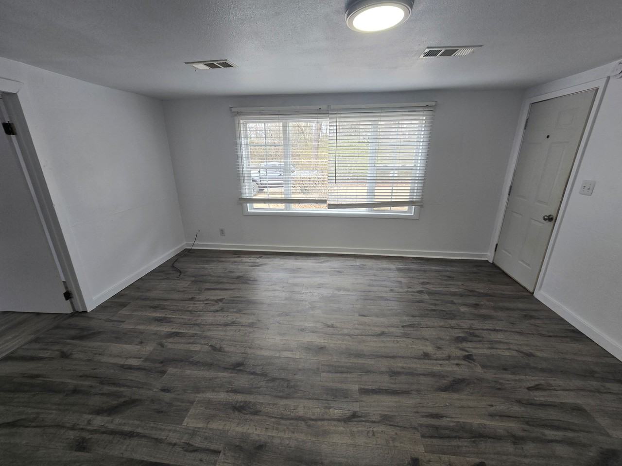 420 W Hillside Dr - Photo 3 of 15