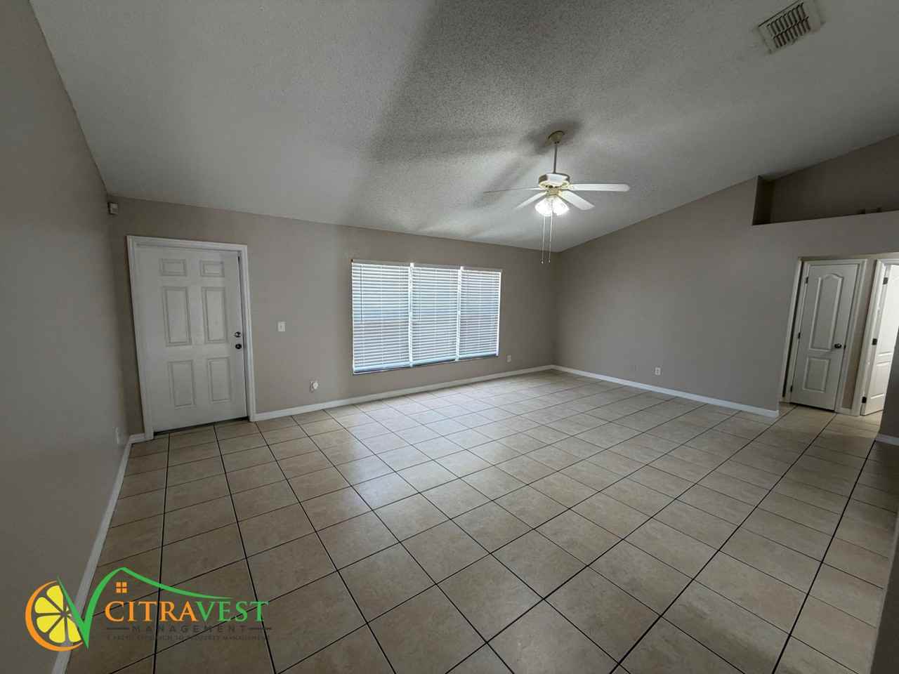 116 Conch Dr - Photo 3 of 11