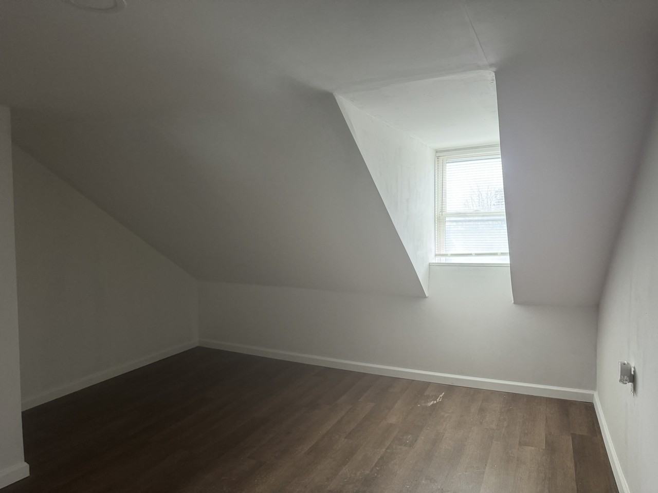 335 S 9th St - Photo 6 of 18