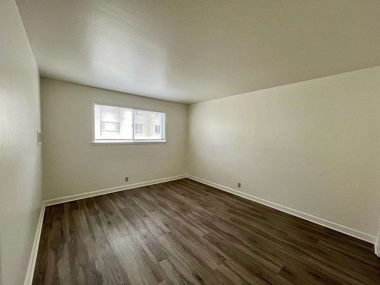 31 1st Ave - Photo 2 of 7