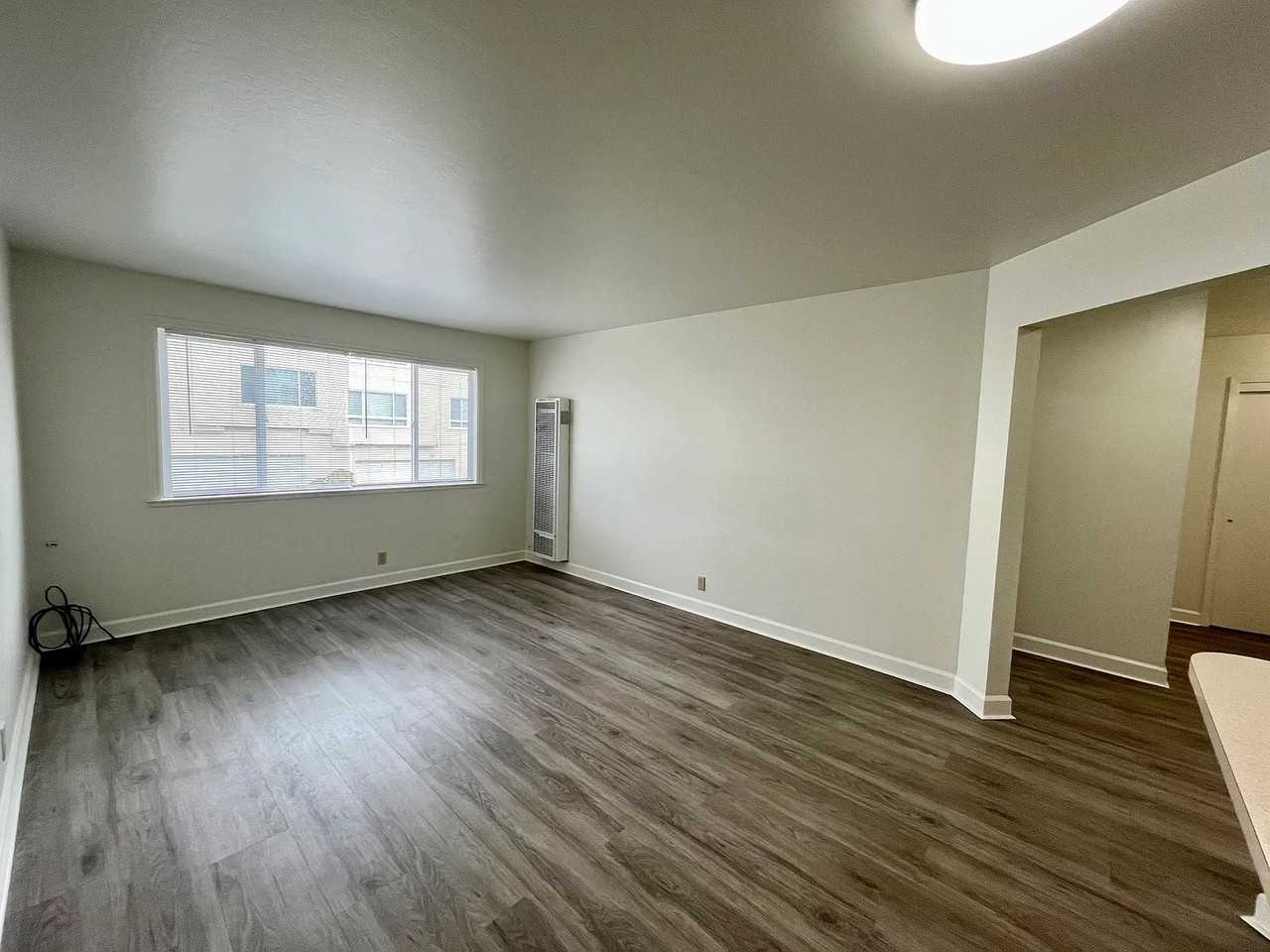 31 1st Ave - Photo 6 of 7