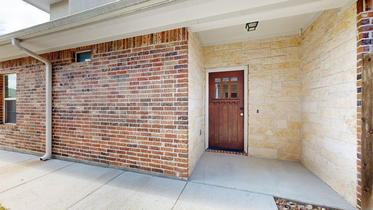 1758 Heath Dr - Photo 2 of 40