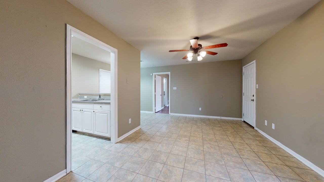 1143 Oney Hervey Dr - Photo 2 of 29