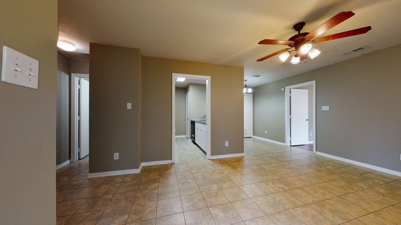1143 Oney Hervey Dr - Photo 3 of 29