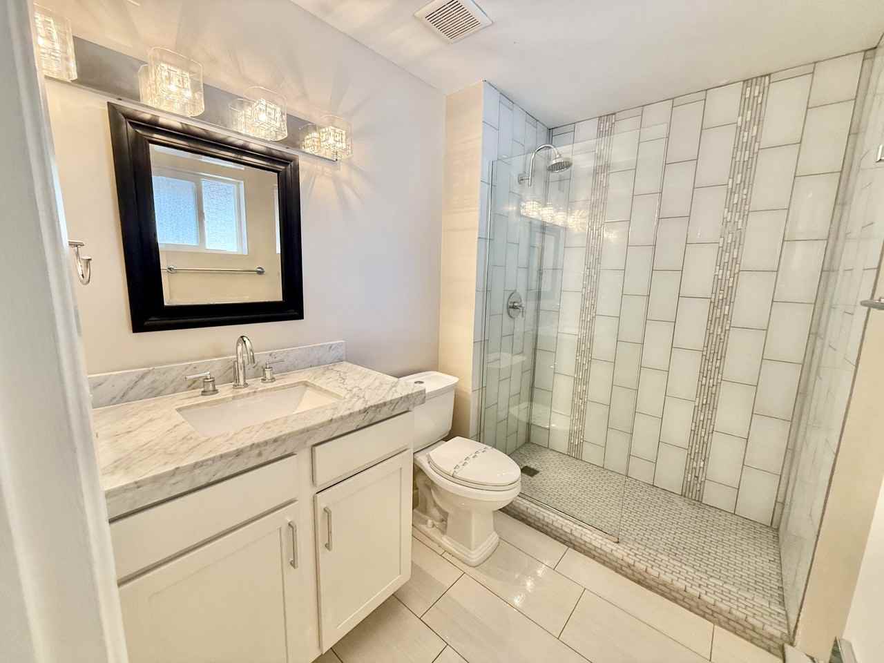 3110 N 40th St #9 - Photo 3 of 14