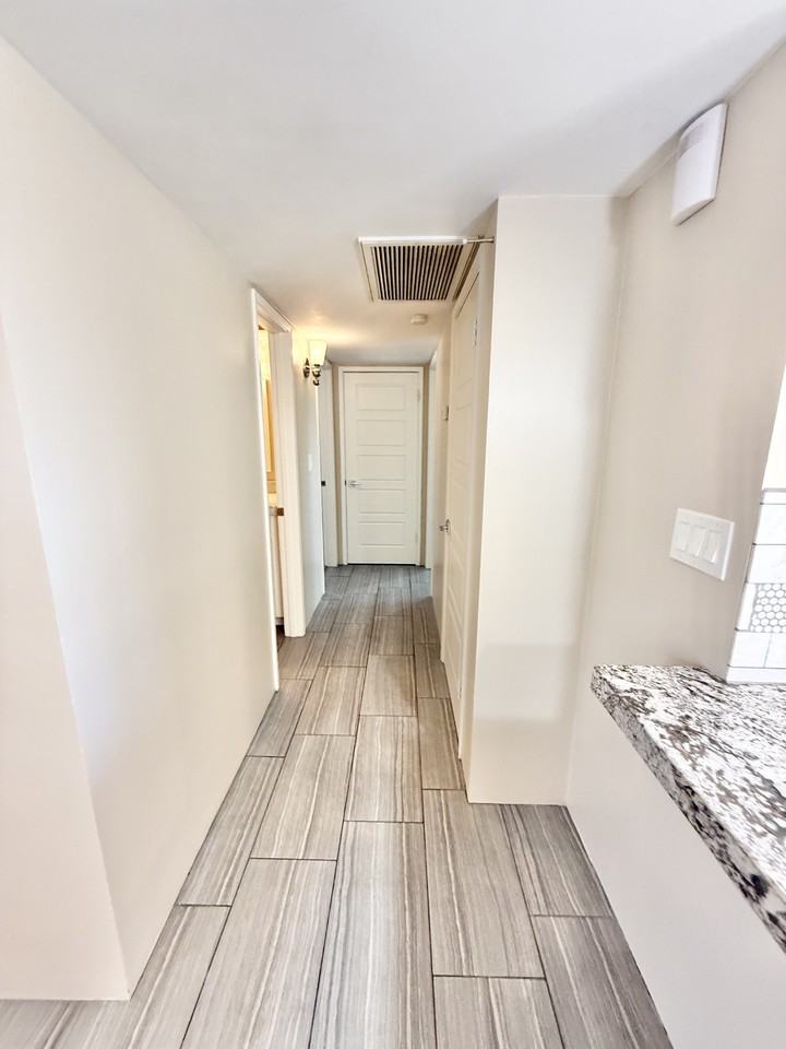 3110 N 40th St #9 - Photo 7 of 14