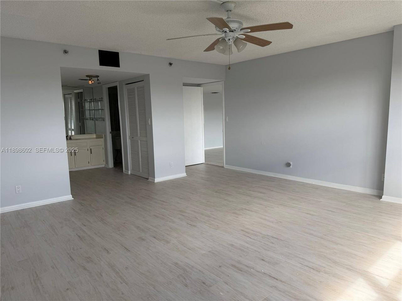 3200 Port Royale Drive North #803 - Photo 7 of 57