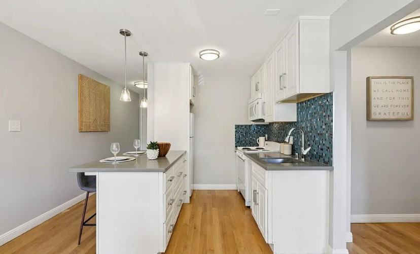 930 Elizabeth St #1 - Photo 3 of 15