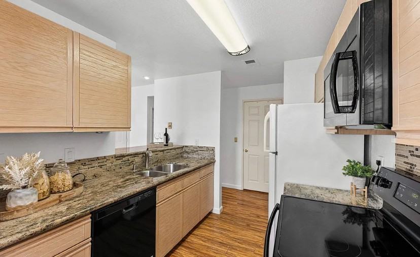 8185 Mountain View Dr #C - Photo 5 of 28