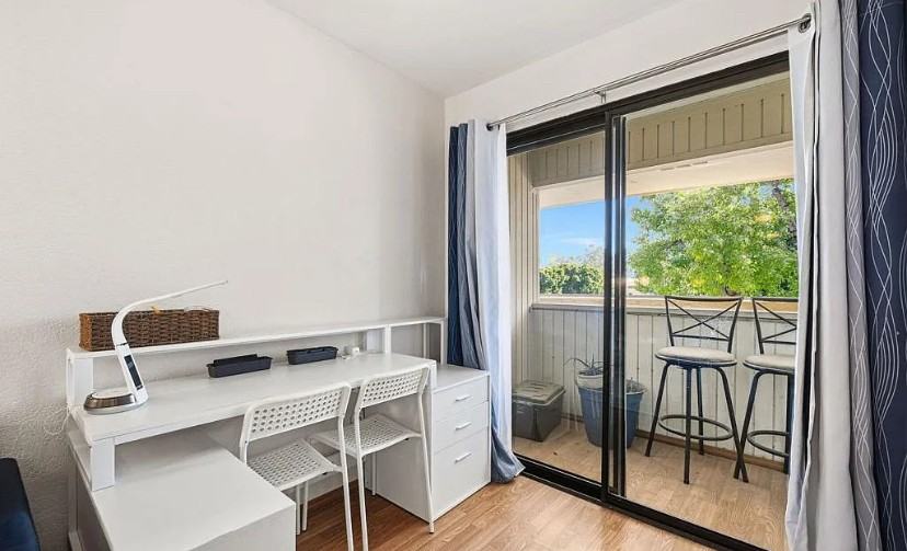 2822 N Auburn Ct #205 - Photo 3 of 23