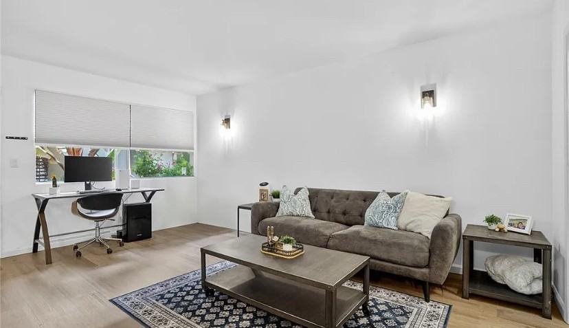 901 Linden Ave #8 - Photo 3 of 22