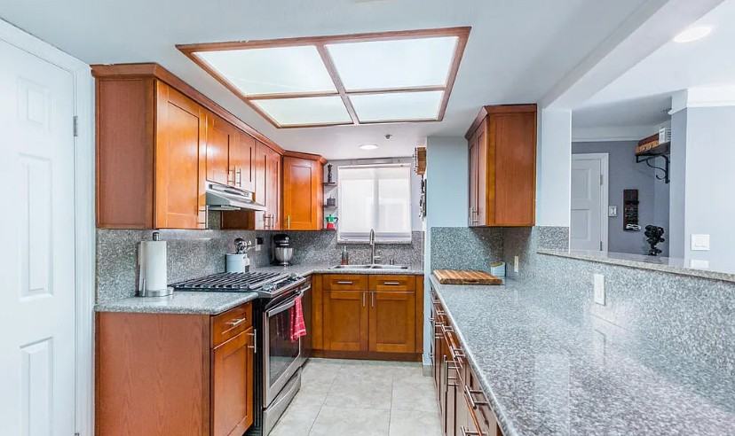 110 W Maple St #2 - Photo 4 of 18