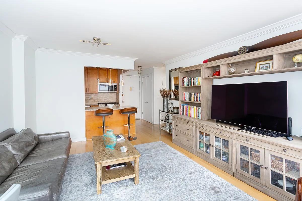 150 E 85th St #5F - Photo 6 of 9