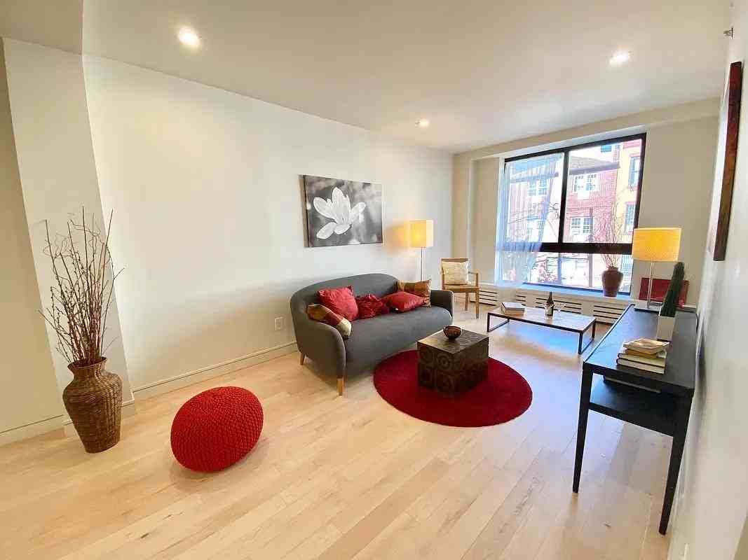 336 Saint Marks Ave #2B - Photo 3 of 8