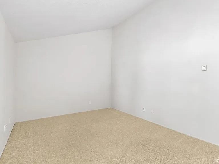 6204 Agee St - Photo 7 of 7