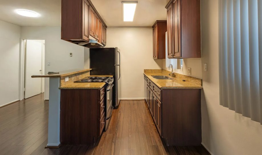 1204 California Ave - Photo 5 of 5