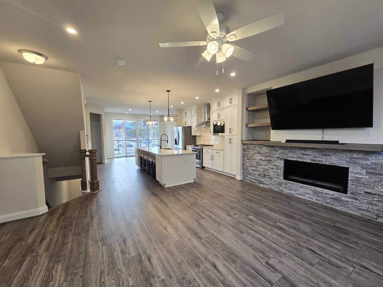 4304 Dominion Forest Cir - Photo 3 of 47