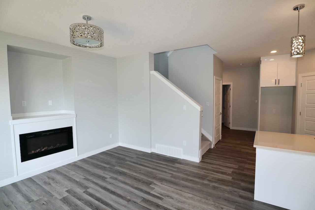 4918 47 St - Photo 2 of 17