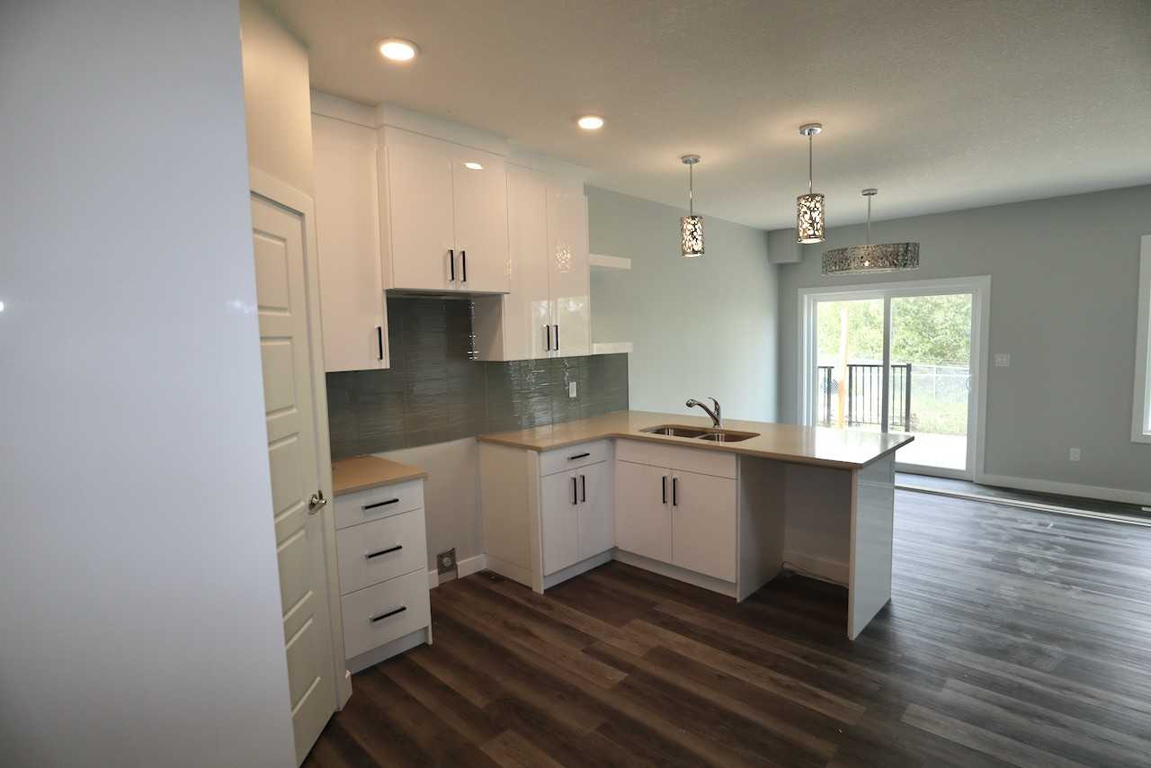 4918 47 St - Photo 6 of 17