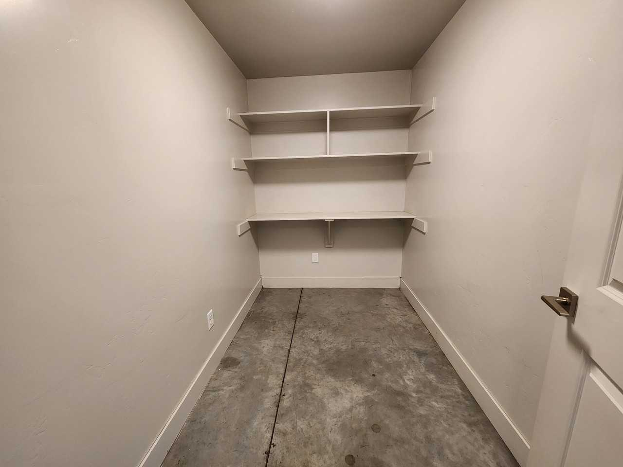 2308 N Deborah Dr - Photo 7 of 11