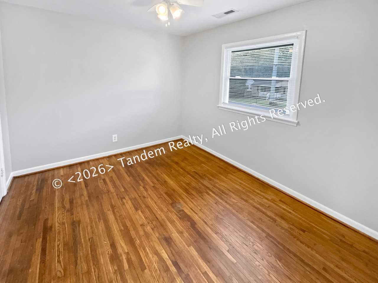 912 Morrow Rd - Photo 3 of 11