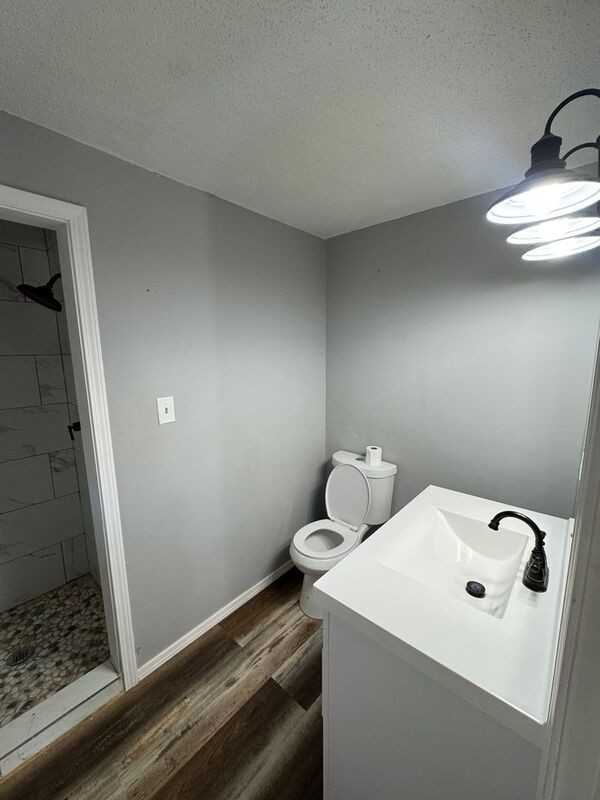 2112 N Marion Ave - Photo 7 of 9