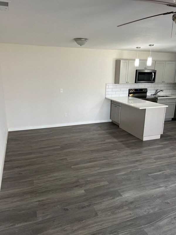 1617 N Jefferson Ave #4 - Photo 2 of 19