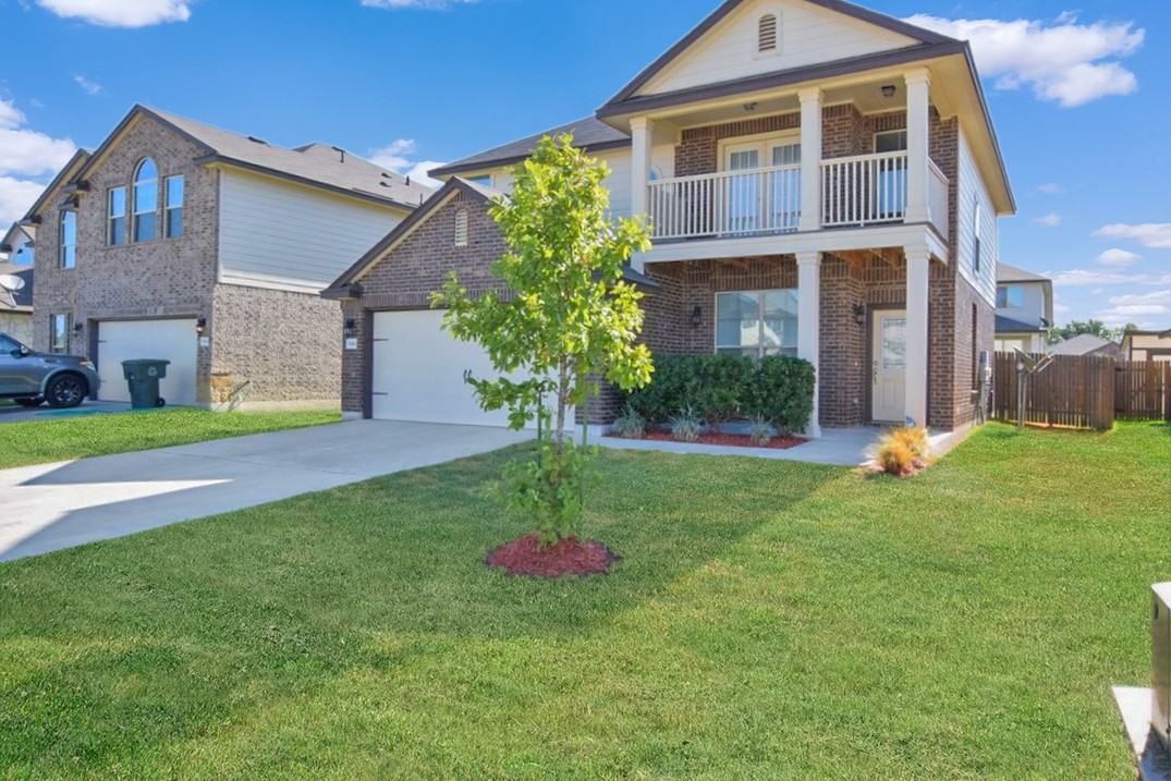 5906 Ambrose Cir - Photo 3 of 21