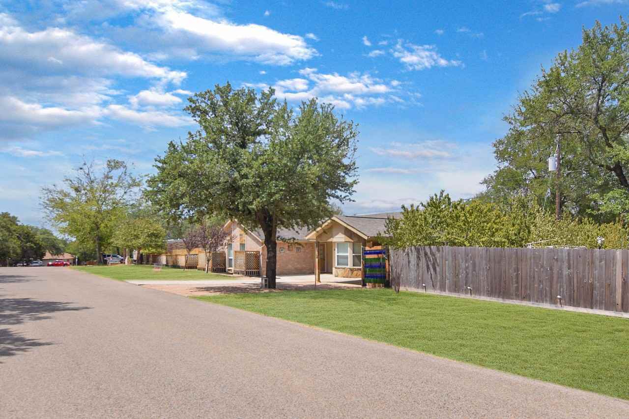 18 S Sherwood Dr - Photo 3 of 13