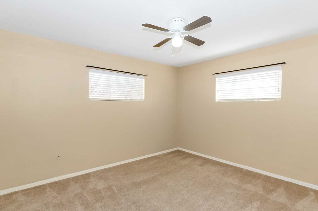 5625 E 20th St - Photo 6 of 16