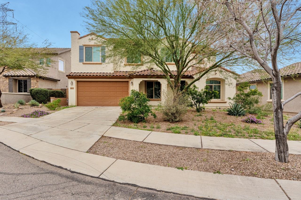 11042 E Lone Pine Pl - Photo 2 of 38