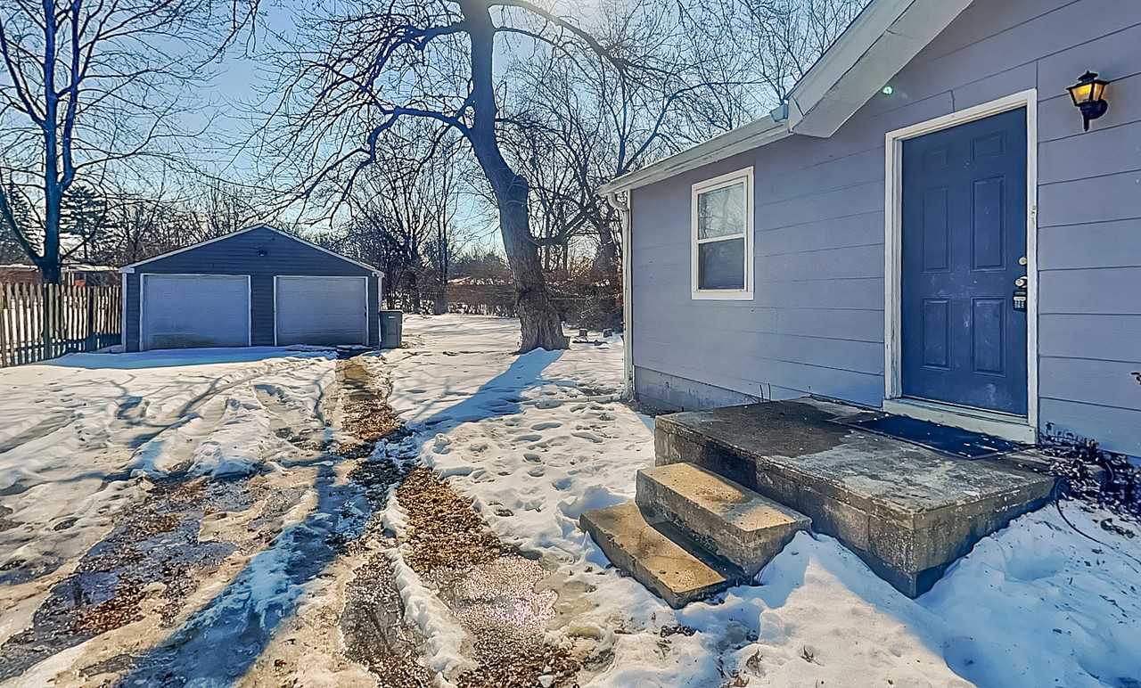 7109 E 14th St - Photo 2 of 21