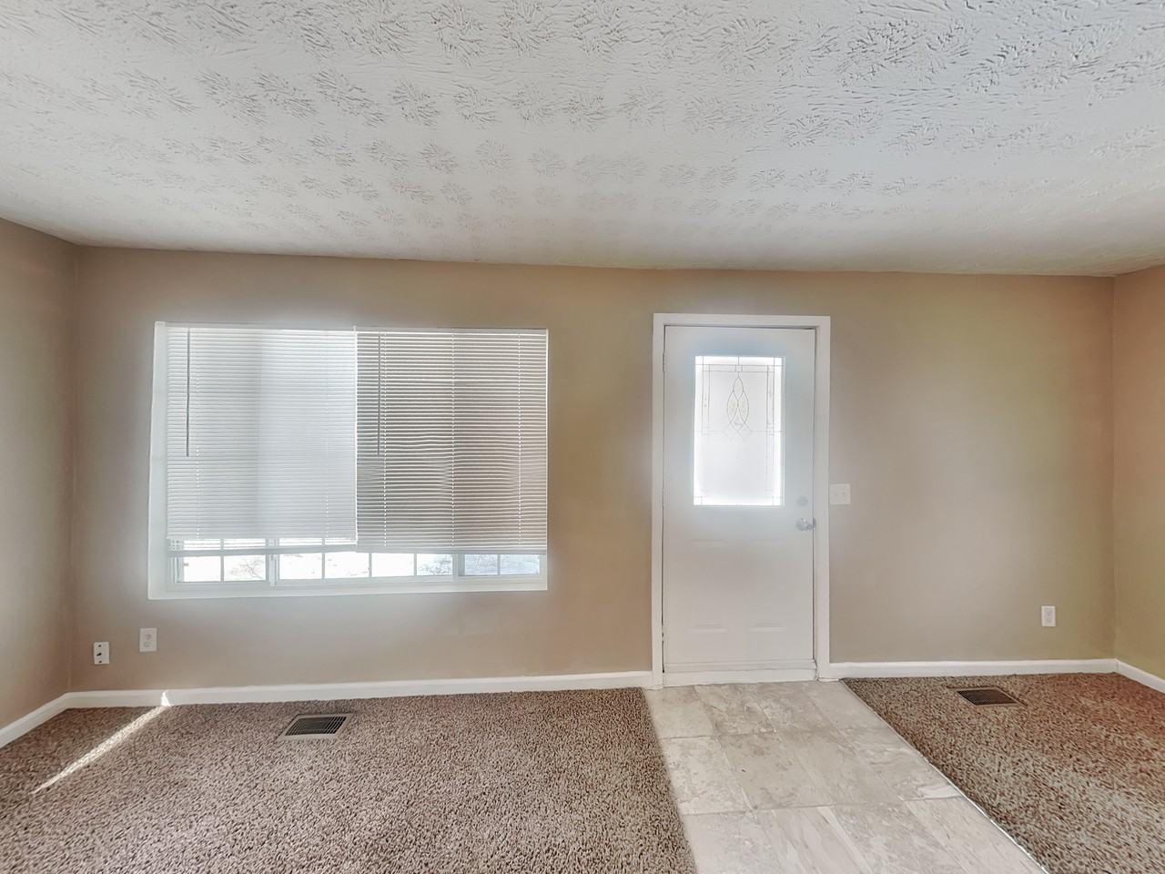 7109 E 14th St - Photo 3 of 21