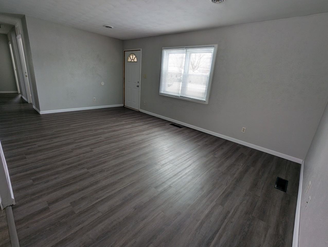 56560 Country Ct - Photo 3 of 19