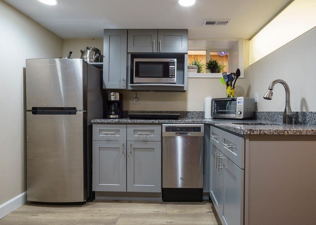 67 Baldwin St - Photo 5 of 7