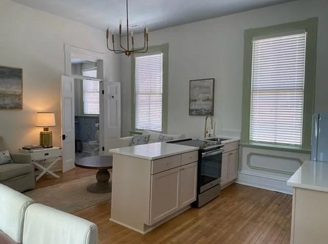 67 Warren St #C - Photo 4 of 9