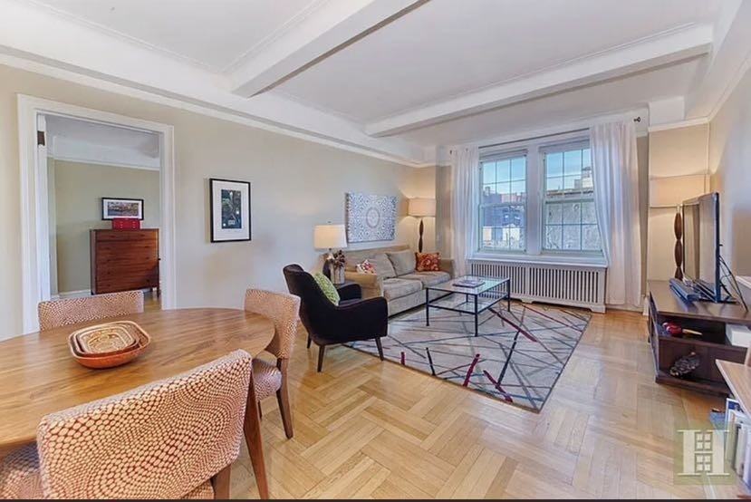 677 W End Ave #8D - Photo 5 of 5